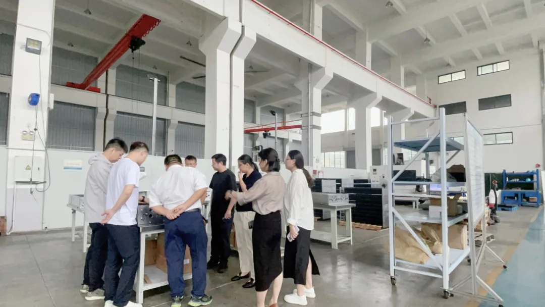 國(guó)內(nèi)TOP電池制造商億緯鋰能蒞臨我司考察交流，共探新能源產(chǎn)業(yè)新機(jī)遇